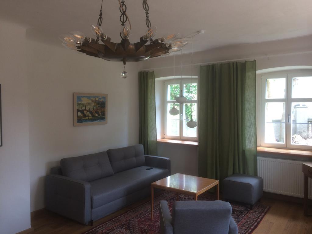 Im Schul & Rathhaus Obervolkach